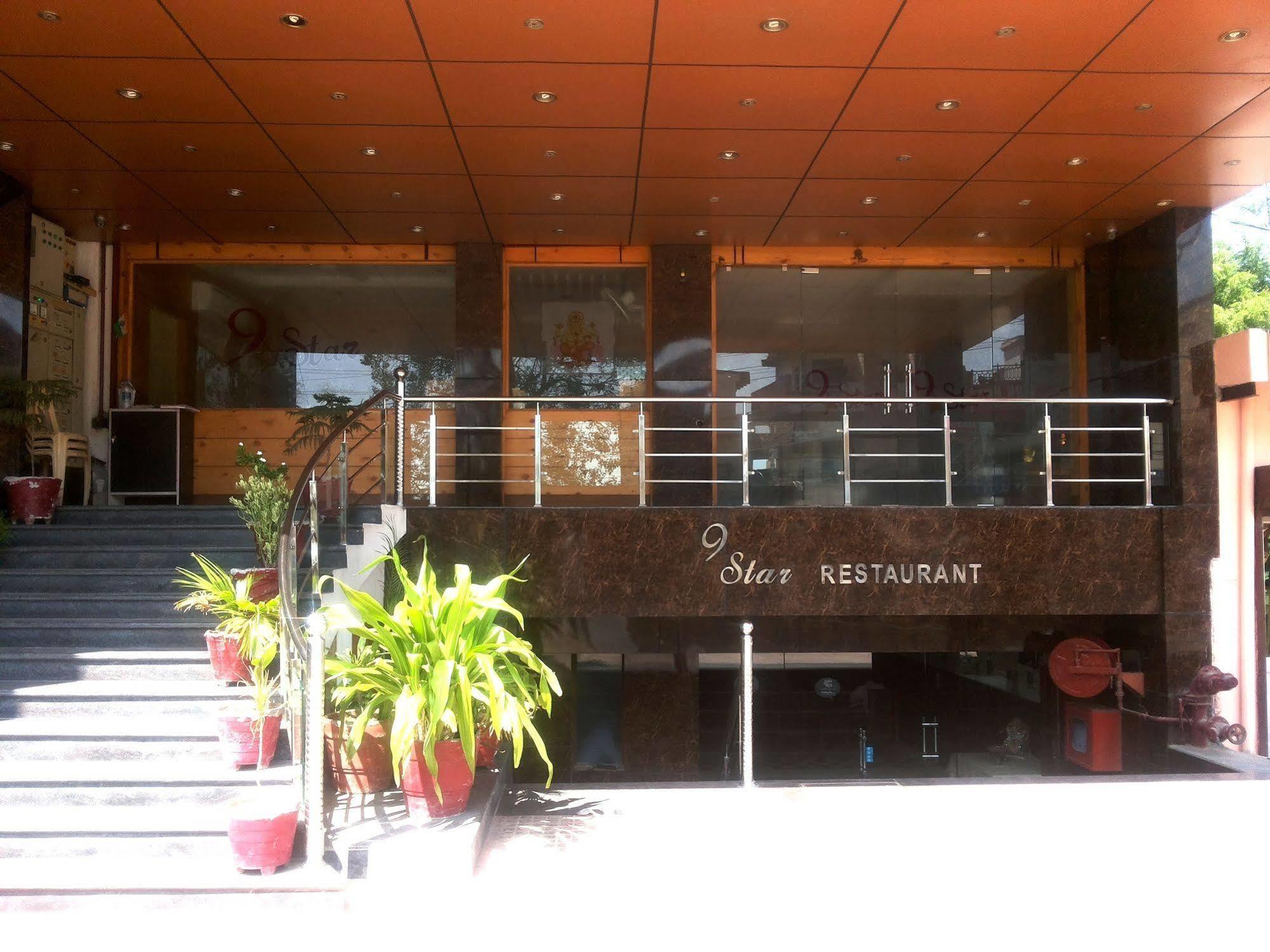 Star Hotel อัครา ภายนอก รูปภาพ